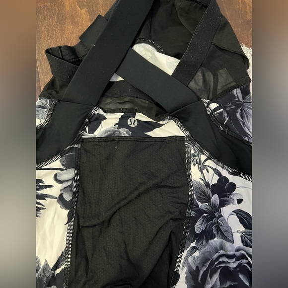 Lululemon tank - Picture 2 of 2